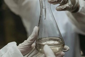 玩呐！接个自来水给我们检验啊